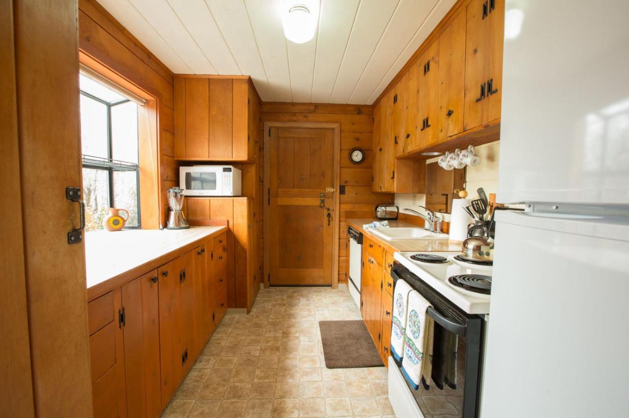 Mirror Pond Bungalow Bend Buitenkant foto