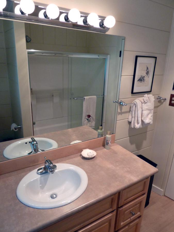 Mirror Pond Bungalow Bend Buitenkant foto